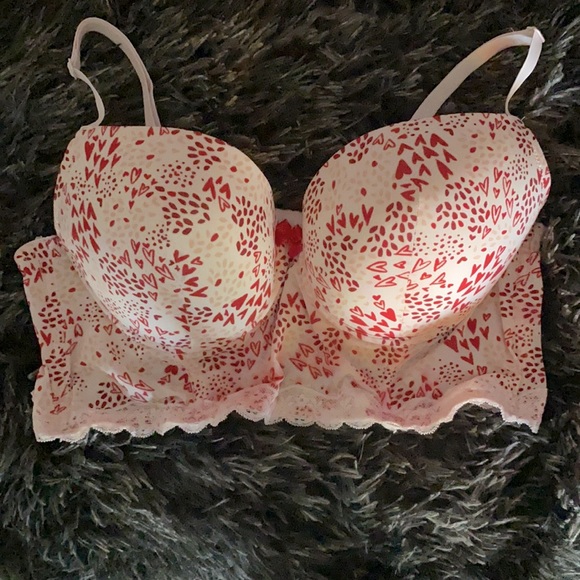 Adore Me Other - Adore Me hearts bra